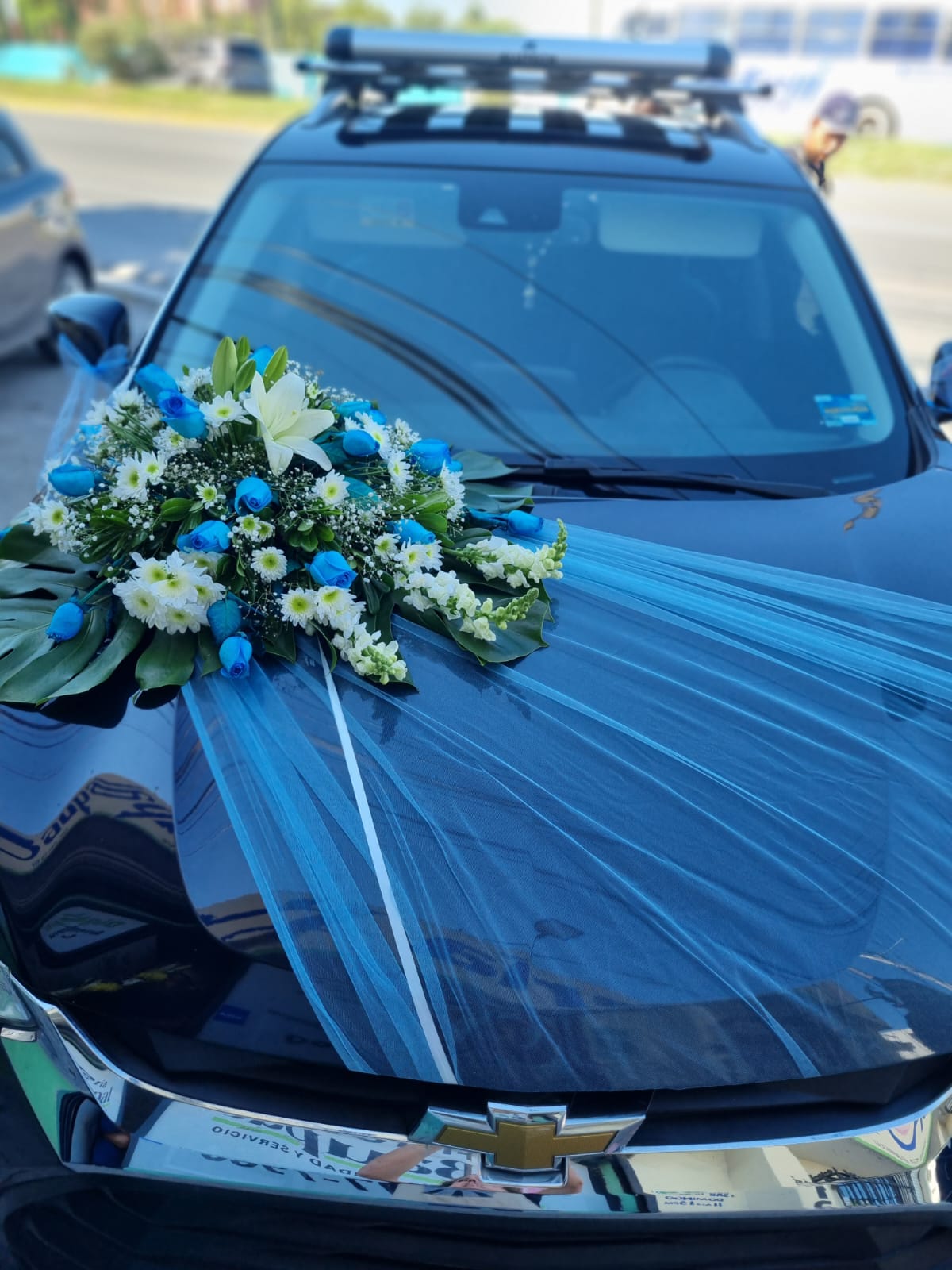 Decoración floral para carro. Modelo 4